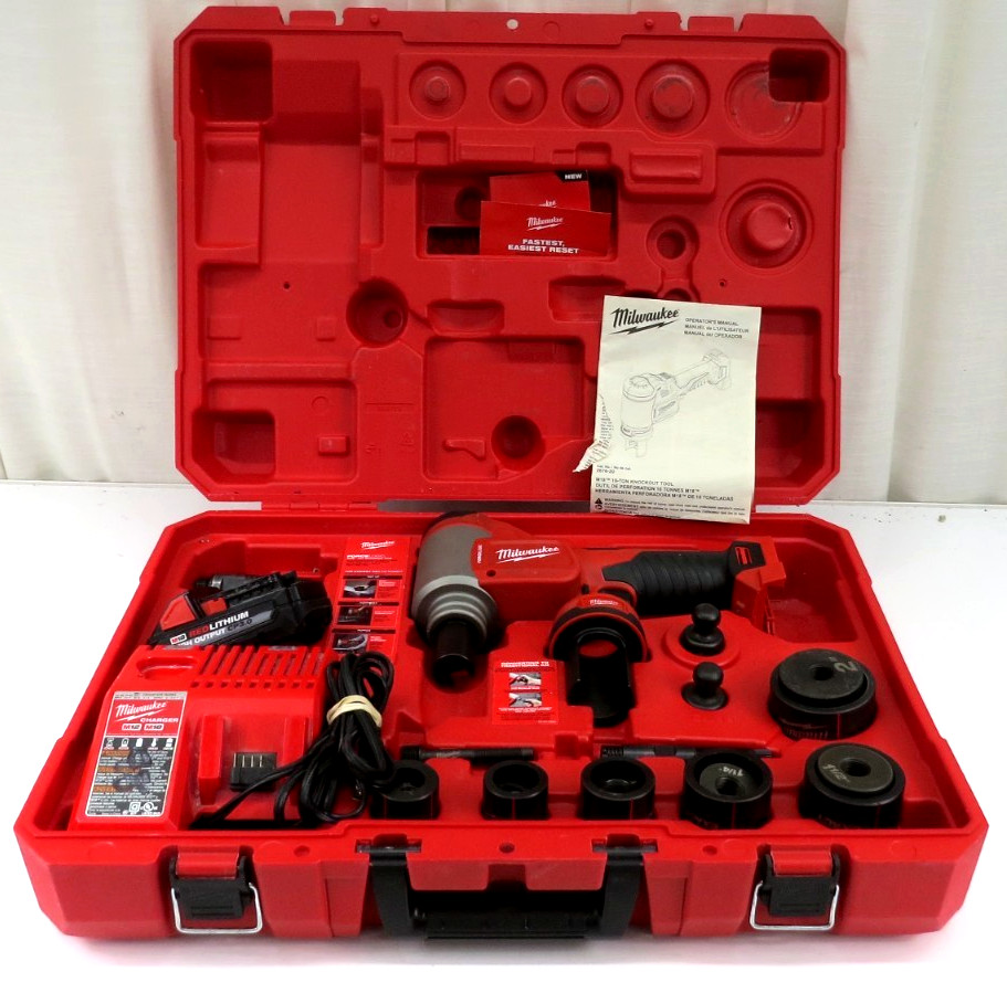 Milwaukee M18 18V 2676-22 Force Logic 10T Knockout Tool 1/2" to 2" Kit W/3Ah Bat