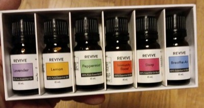 ~NEW~Revive Essential Oils Aromatherapy Kit  100%   6-10ml bottles and box