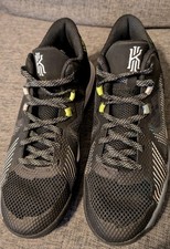 Nike Boys Kyrie Flytrap 5 DD0340-002 Black Basketball Shoes Sneakers Sz 4.5Y