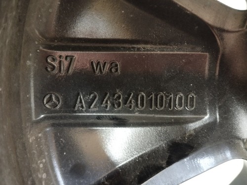 Jante Alliage Mercedes-Benz Eqb 2023 R18 Ej 7.5 A2434010100 - Photo 4 sur 13