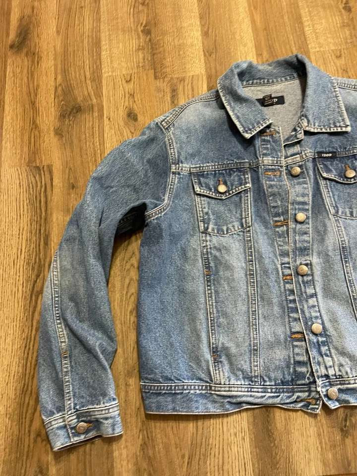 Jaqueta jeans IZOD, feminina tamanho XL, azul, jeans, jaqueta com botões - Imagem 3 de 4