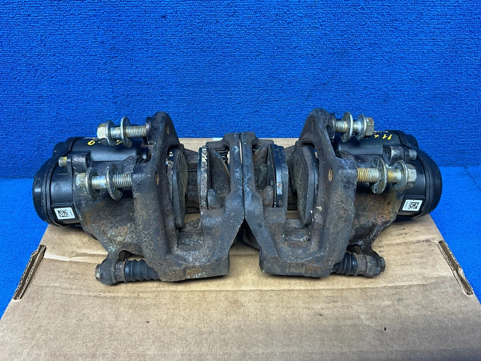 BMW 528xi F10 2011-2016 juego de pinzas de freno traseras izquierda y derecha OEM Foto 3 de 4