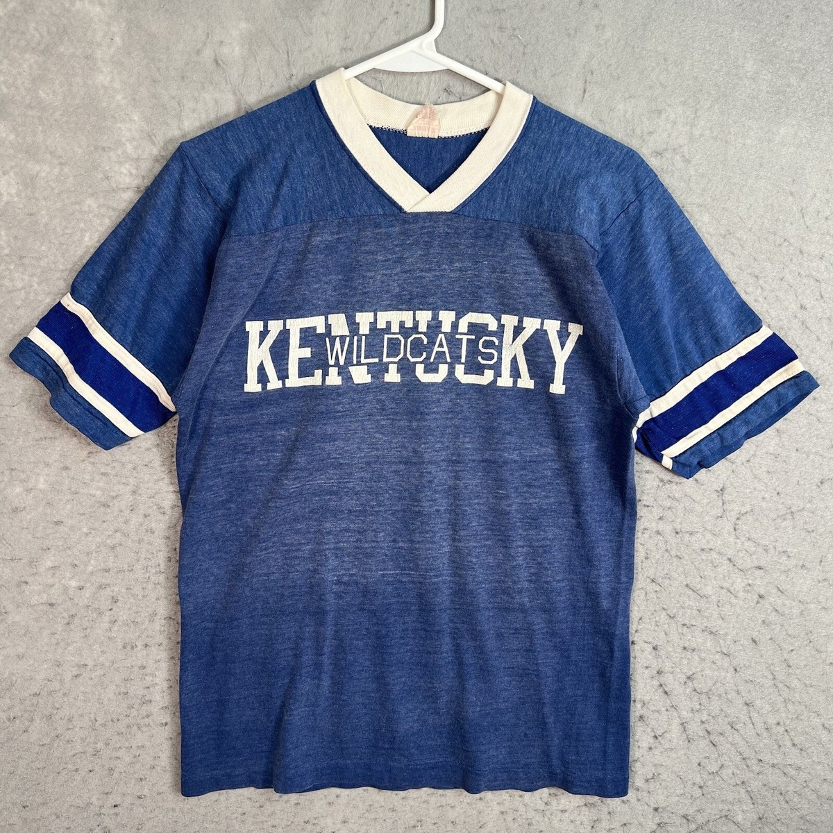 70s~80s sports wear kenturky州 フットボールTシャツ Vintage 70s Kentucky Wildcats T Shirt Adult Medium Blue V