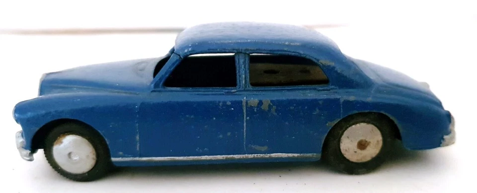 Corgi Toys 205M Riley Pathfinder Car (Made 1956-59) Original Mechanical Shallow - Image 4 of 4
