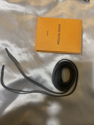 Louis Vuitton Grey Shoelaces w Pouch 50 Inches (boots)
