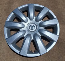 Toyota Camry Hubcap 2004-2006 15 Wheel 42621 Aa150 61136 Repainted Damaged