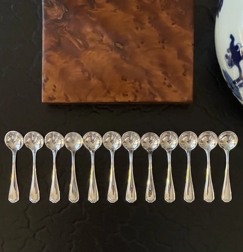 Rare Set 12 Reed and Barton Hepplewhite Sterling Silver Salt Spoon American 2” - Image 3 of 4