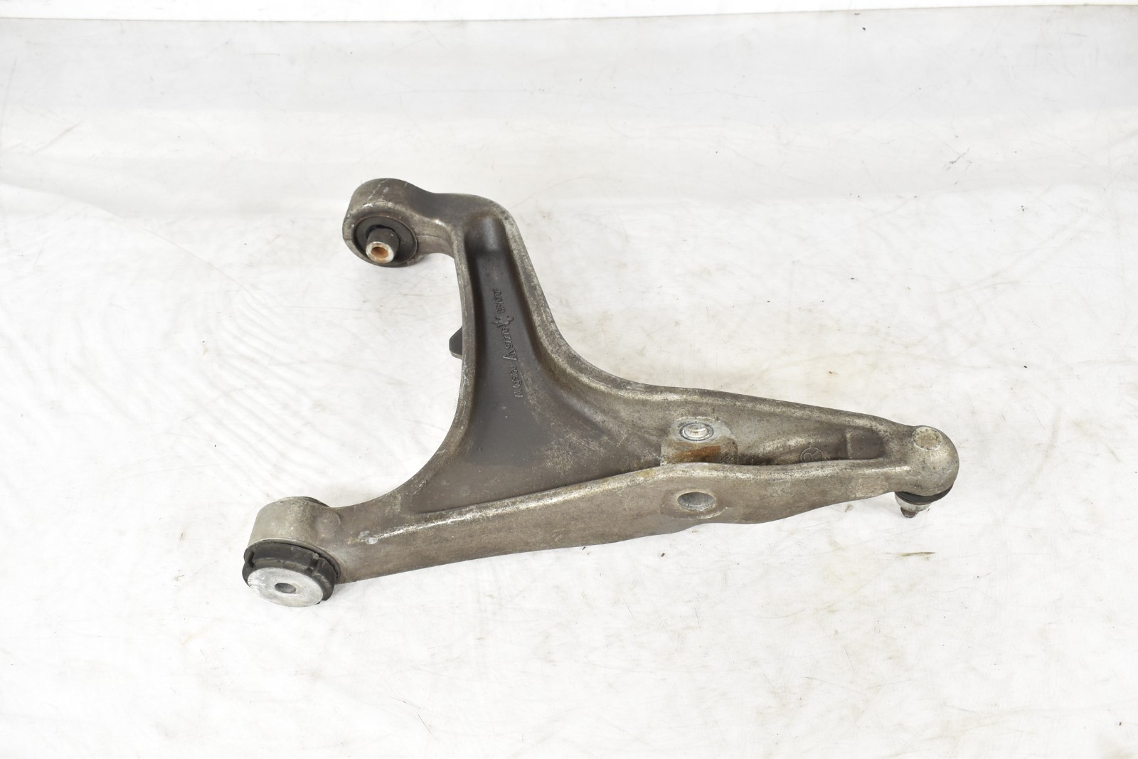 2014 - 2024 MASERATI GHIBLI FRONT RIGHT SIDE LOWER CONTROL ARM OEM 06700390290