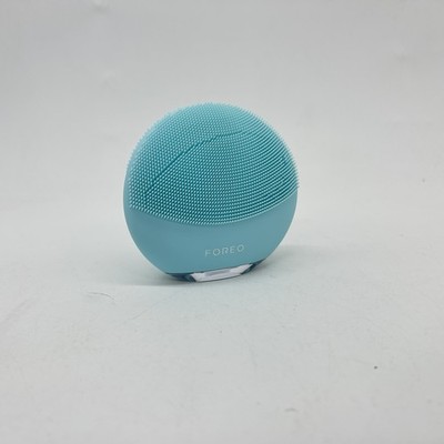 FOREO LUNA 4 mini Gesichtsreinigungsbürste & -Massage-Arctic Blue
