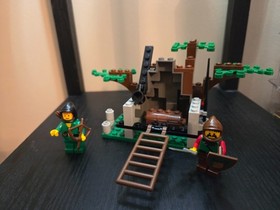 LEGO #6024 Castle: Dark Forest - Bandit's Ambush (1996) - 100% Complete