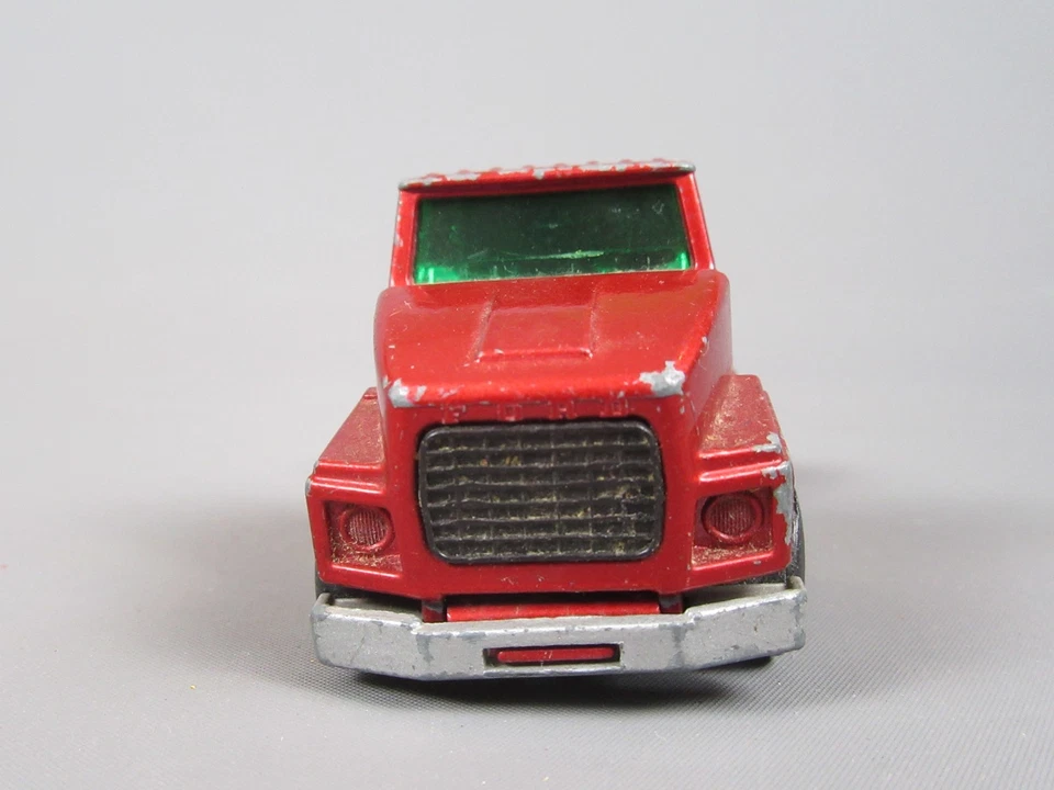 D745 Vintage 1973 Matchbox K-18 UK Ford Lts Series Tractor Red Superkings - Image 2 of 4