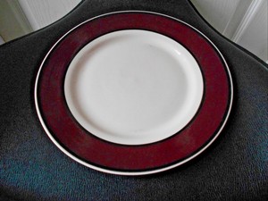 Thomson-pottery-Avalon-Red-Wine-Colored-Dinner-Plate