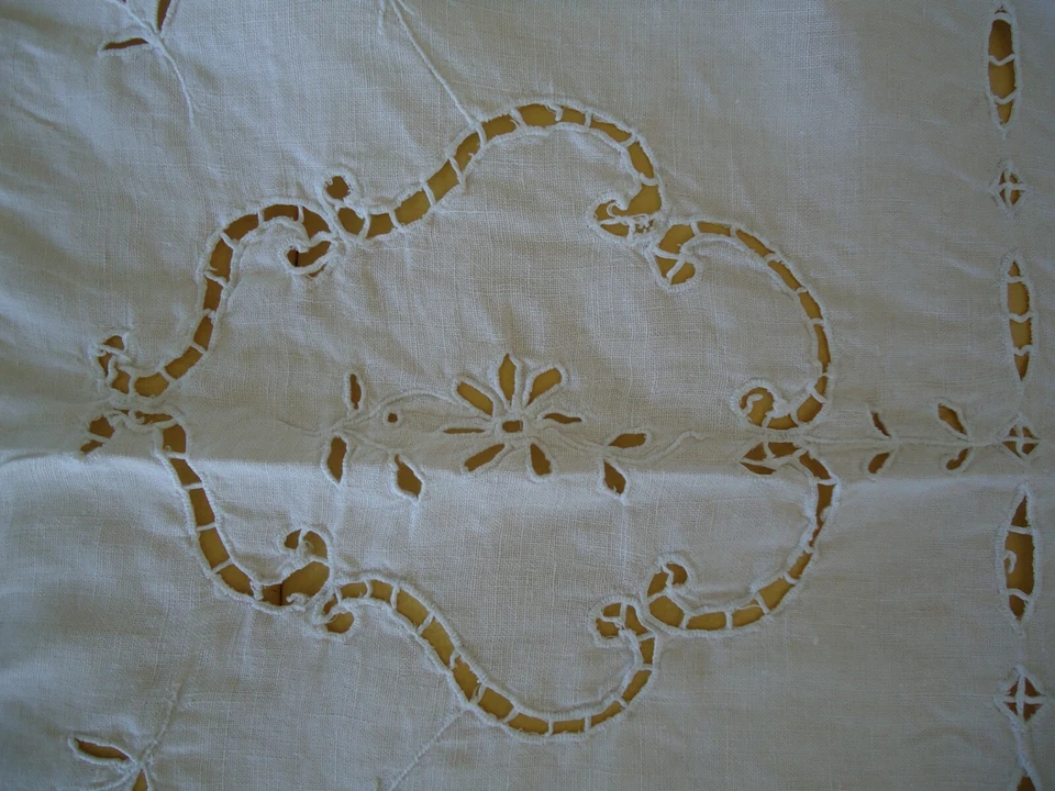 NAPPE LIN CARREE BRODERIE LINGE ANCIEN DENTELLE - Photo 2/4