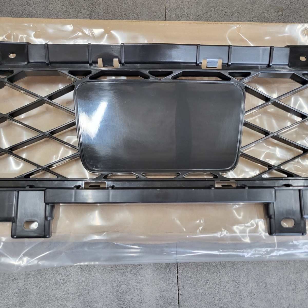 kitty311様 NEW OEM Front Bumper Lower Grille 86531L3310 for Kia K5 GT