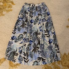 Sag Harbor. Size Small. Rayon Pleated Midi Length Pull On Skirt. B75.
