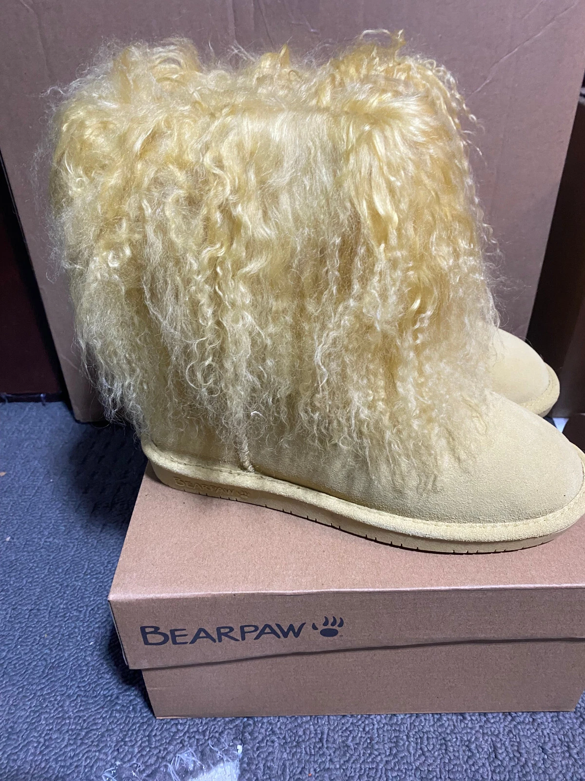 NEW BEARPAW Boo Real Yellow Lamb Fur Lined Boots Womens Size 11 NIB