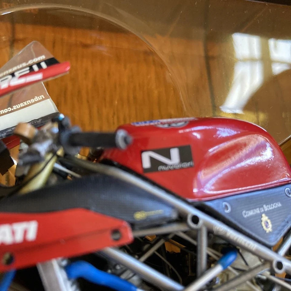 Minichamps 1/12 Ducati 998R 2002 Diecast Motorcycle Model Set Of Two Replica - Image 4 of 4