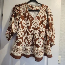 Umgee Womens Blouse Size S EUC