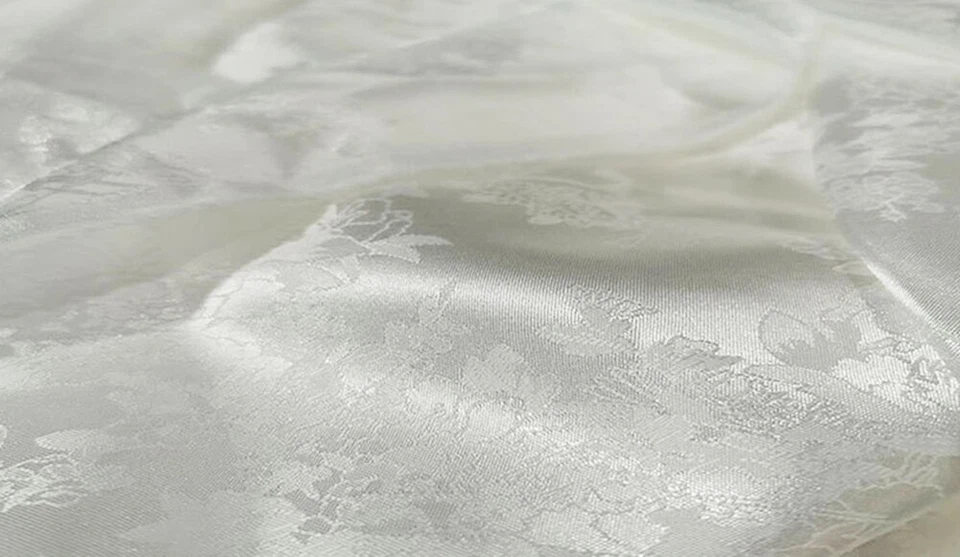 1 Meter X 1.48 Meter Natural White Jacquard Satin Fabric Soft Polyester Material - Bild 4 von 4