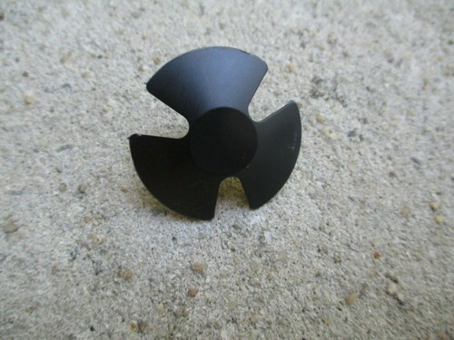 MoPar Push Pin - NOS - 1990-2020 - P/N 4878883AA - Bild 3 von 4