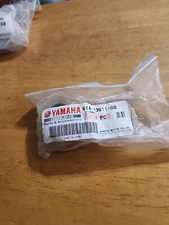 New In Bag Genuine OEM YAMAHA Tilt Cylinder End Cap 61A-43811-00