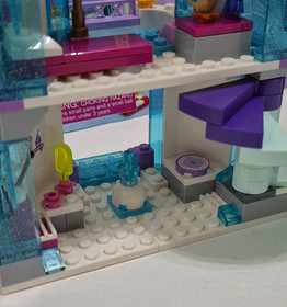 LEGO Disney: Elsa's Sparkling Ice Castle (41062) - NOT Complete, missing pieces.