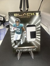 2025 Panini Black - Futuristic Travis Hunter #FUT-THR Gold /10 (RC)