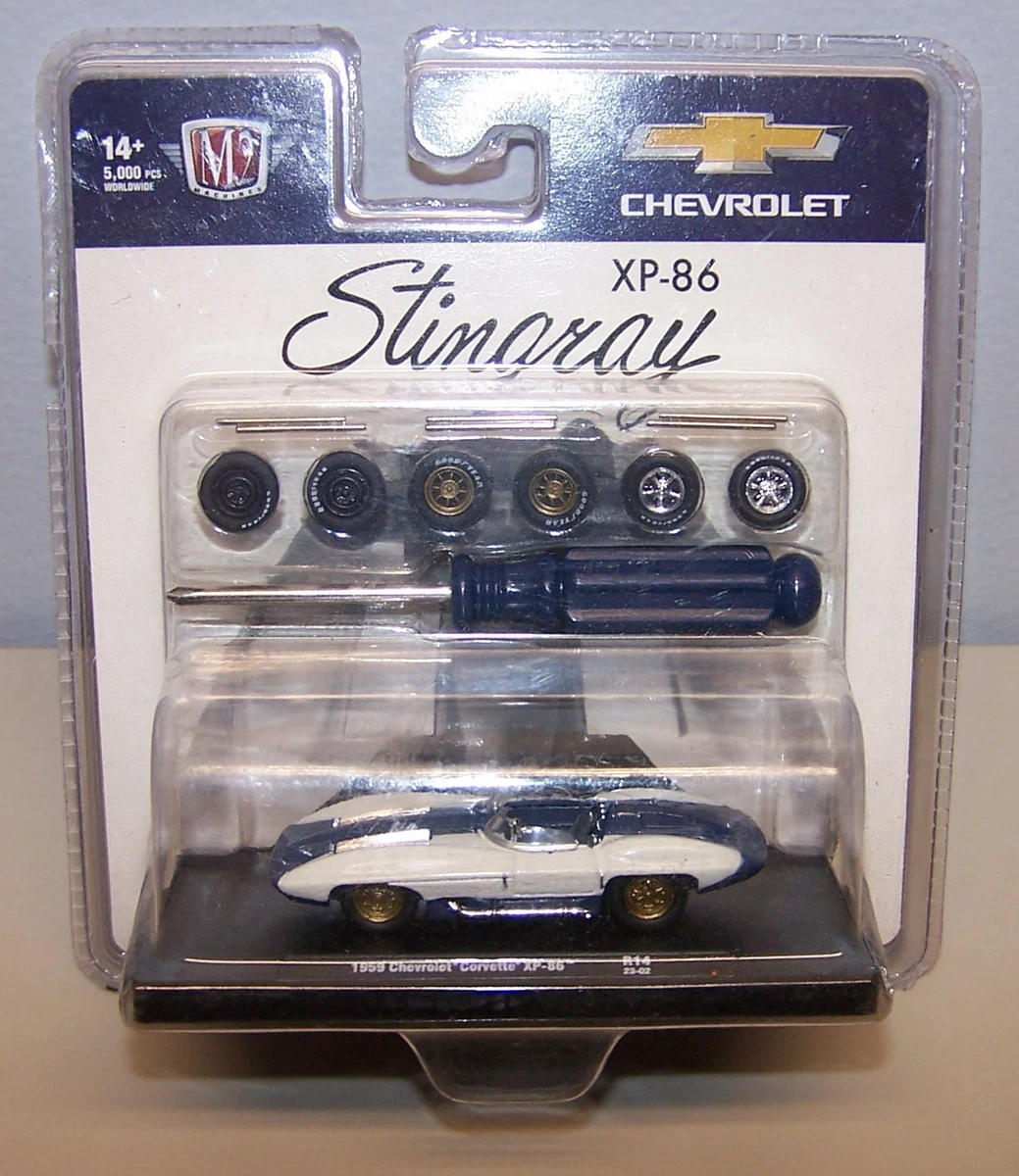 M2マシーン GMC シエラ3500 &シボレー・コルベット XP-86 M2 Machines Chevrolet Corvette Stingray XP-86 O'Reilly Exclusive 1