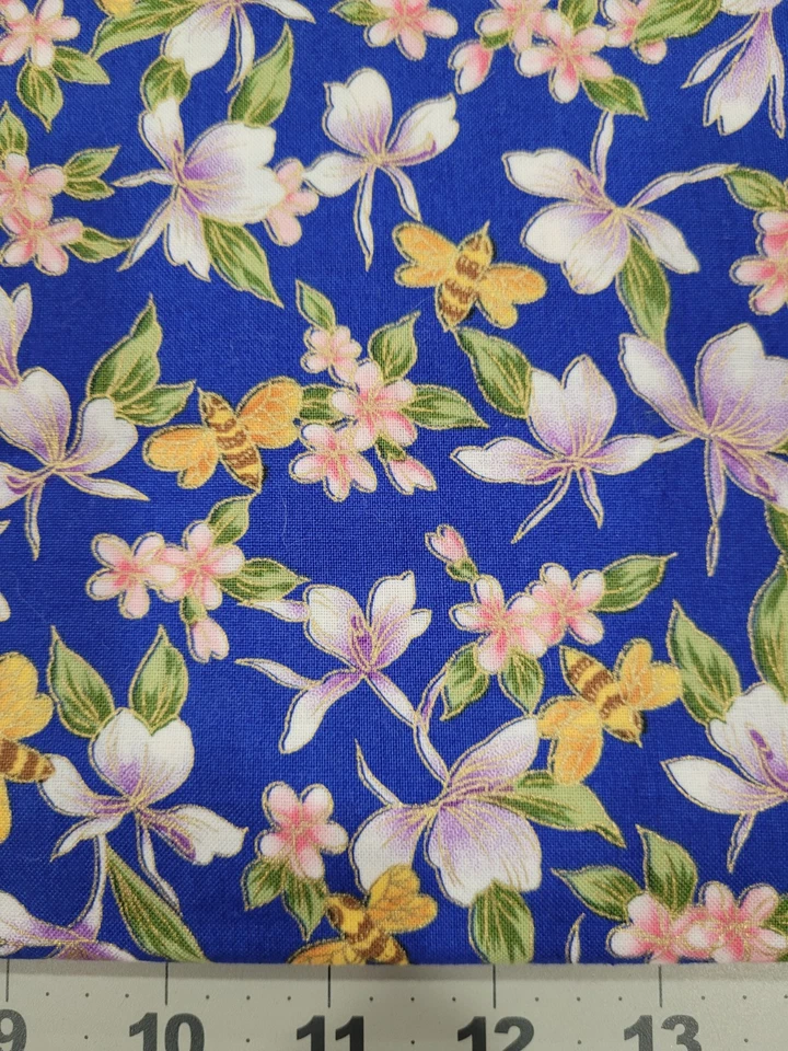 Хлопчатобумажная ткань Royal Blue с цветочным рисунком и пчелами. Транстихоокеанский текстиль 2 ярда - Изображение 2 из 4