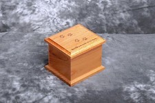 Engraved cat paw print alder keepsake