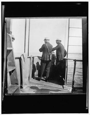 Navy USS Yankee lieutenants Duncan and Andrews c1900 OLD PHOTO