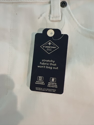 St. John’s Bay Short Women's 18 White Mid Rise Bermuda - Picture 6 of 14