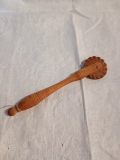 Antique Wooden Pastry Wheel / Cutter / Jigger. Victorian/Edwardian Kitchenalia.