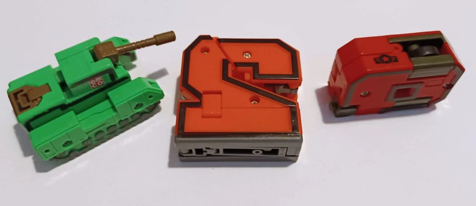 3x Megabot Mini Transformer Numero Veicolo - Immagine 2 di 2