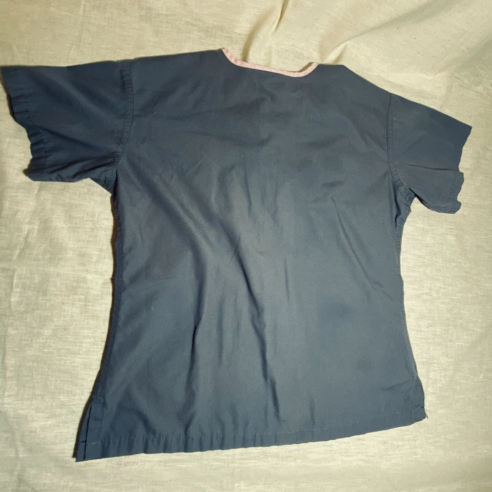 Urbane Scrub Top, size XS, Gray with Pink Trim - Image 2 of 3