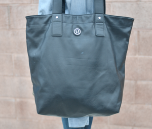 lululemon tote