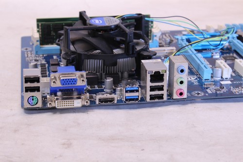 Gigabyte GA-Z77-DS3H Motherboard LGA1155 ATX i5-3470 CPU 16G RAM - Bild 4 von 7