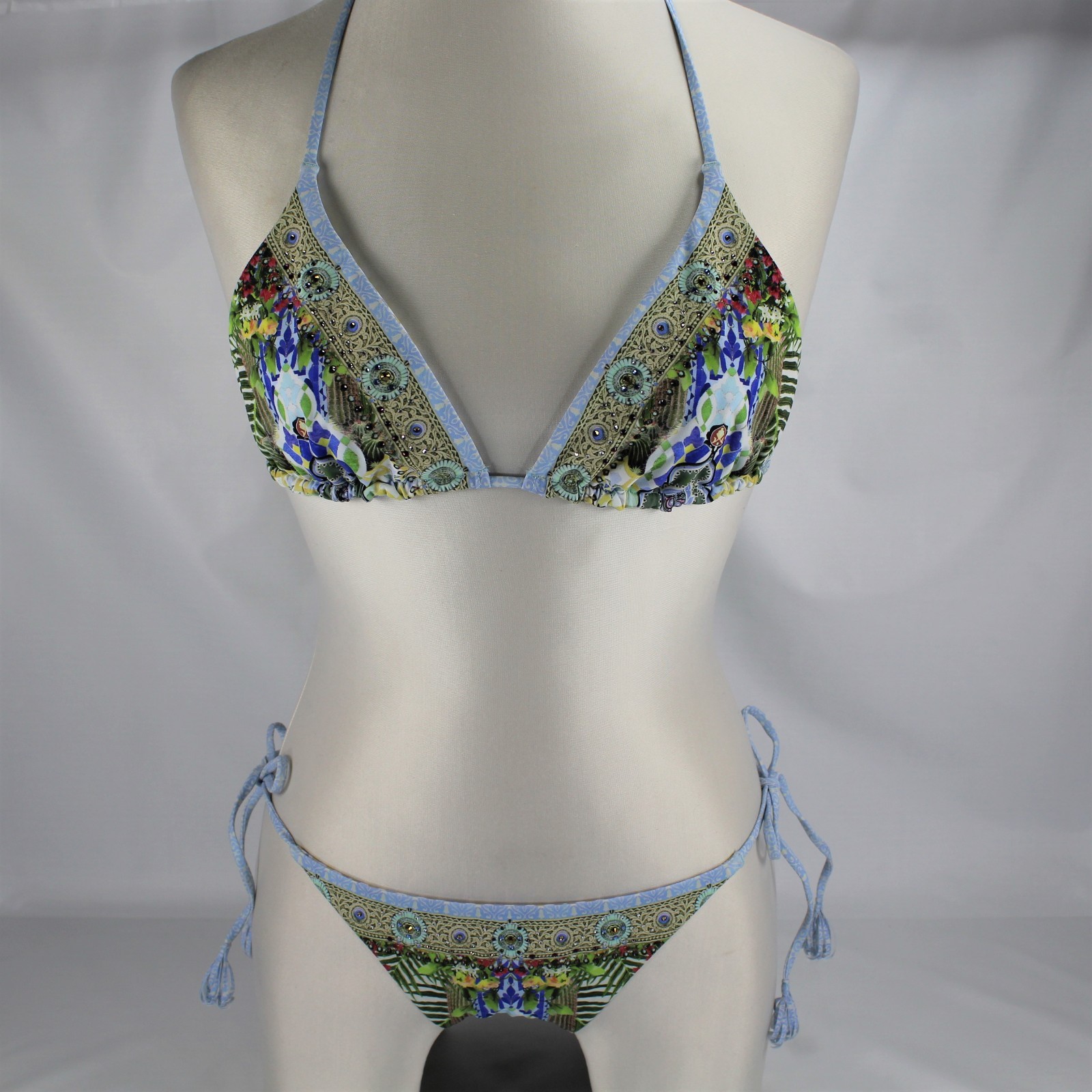 Frank skurvy bikini girl