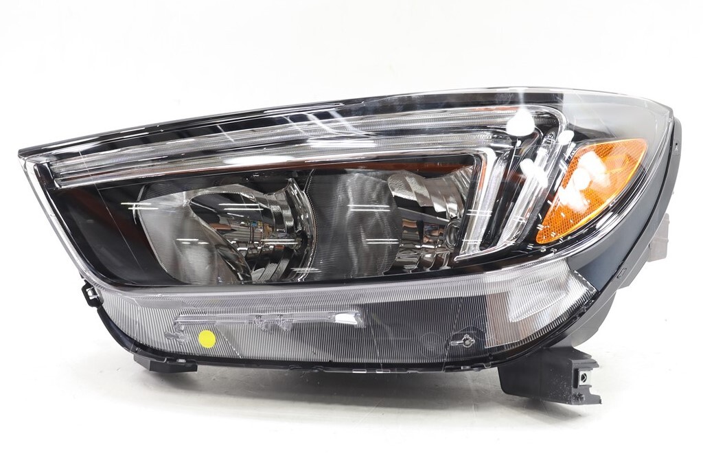 NEW OEM GM Driver Side Headlight Assembly 42771350 Buick Encore