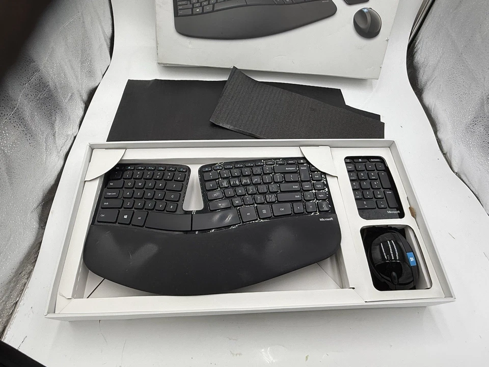 Microsoft 🌟L5V-00001 Sculpt Ergonomic Desktop - Black🌟 - Image 3 of 4