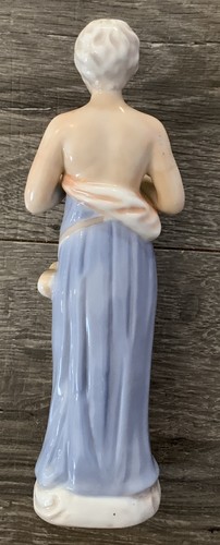 Vintage Roman style figurine of a man playing a flute - Picture 4 of 7