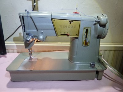 HEAVY DUTY SEWING MACHINE. SEWS YACHT SAILS, DENIM, CANVAS, WEBBING & LEATHER.