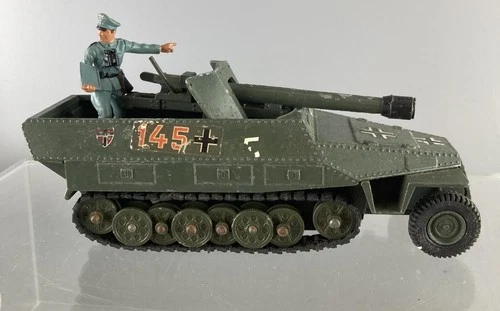 DINKY TOYS #694 HANOMAG 7.5 CM TANK DESTROYER ORIGINAL VINTAGE STUDY THE PHOTOS