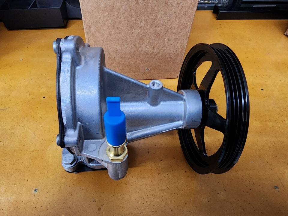 New OEM Vacuum Pump 20142022 GM Trucks & SUVs 12696313 & Belt