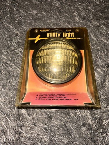 Luz utilitaria vintage de haz trapezoidal Blazer 12 voltios - 4 3/4 pulgadas, 36 vatios, C120 - Imagen 4 de 4