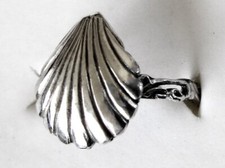 Seashell Artisan Ring / size 5 / 925 Sterling Silver, 3.1 grams