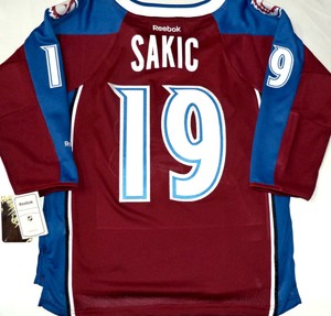 joe sakic jersey
