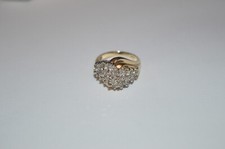 10K BEAUTIFUL GOLD/DIAMOND/CLUSTER RING 6.4 GRAMS SIZE 7