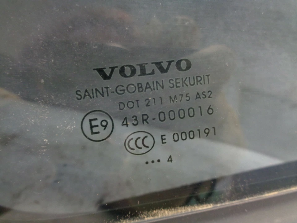 Volvo S60 2001-2009 puerta trasera derecha pasajero ventana ventilación vidrio OEM DK909165 Foto 2 de 4