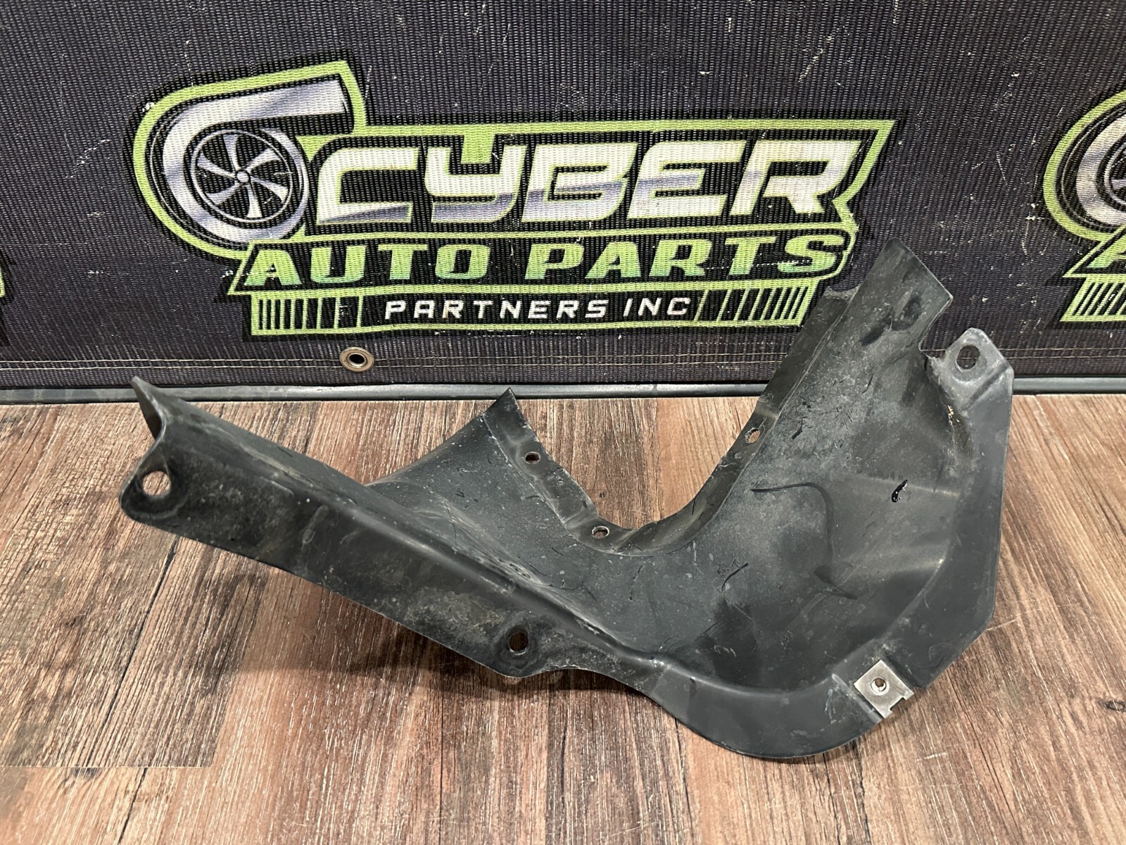 2017-18 AUDI R8 FRONT RIGHT AIR DUCT PANEL OEM 4S0 121 706